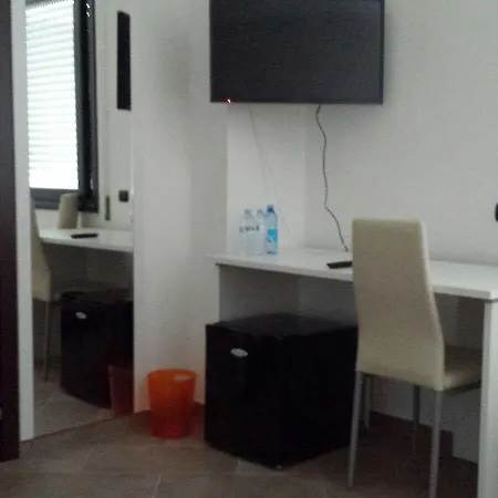 Su Alevraxi Πανσιόν 2*